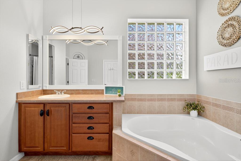 404 THOROUGHBRED WAY, DELAND, FL, 32724