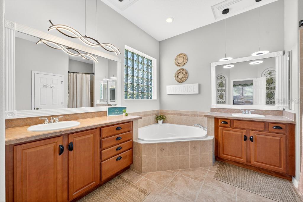 404 THOROUGHBRED WAY, DELAND, FL, 32724