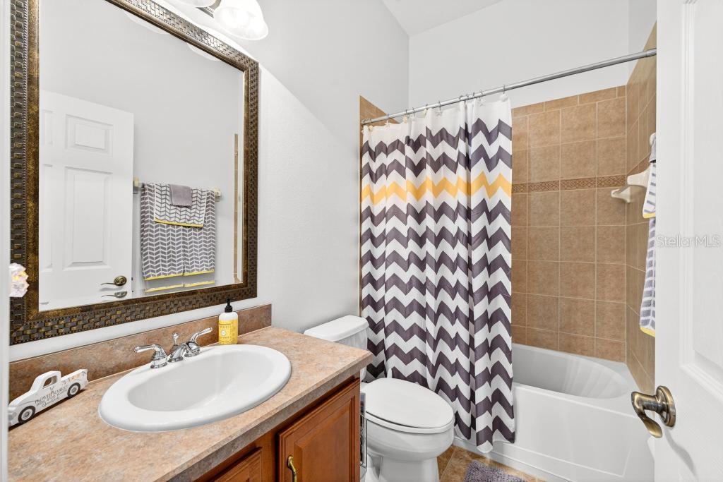 404 THOROUGHBRED WAY, DELAND, FL, 32724