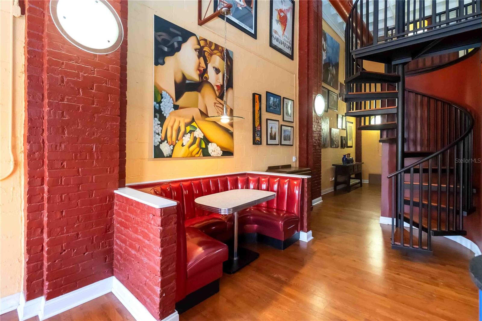 62 W COLONIAL DR #301, ORLANDO, FL, 32801