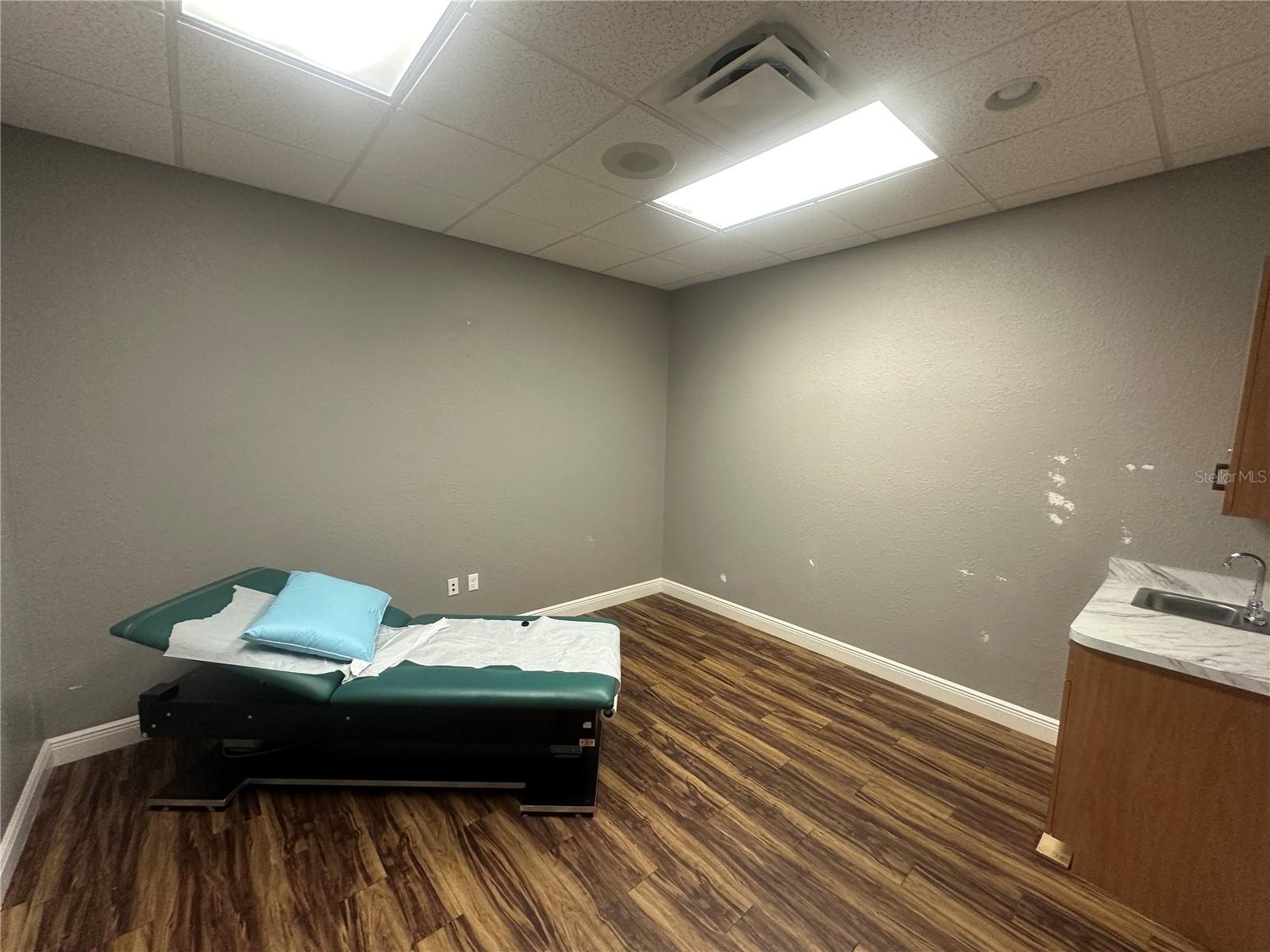 1720 SE 16TH AVE #300, OCALA, FL, 34471