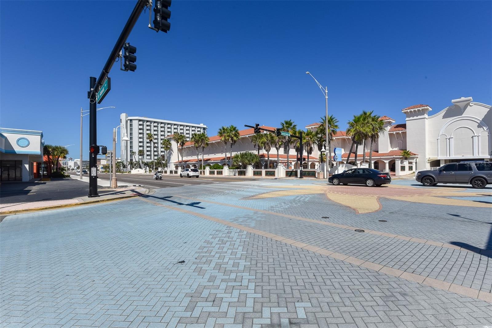 615 SEABREEZE BLVD, DAYTONA BEACH, FL, 32118