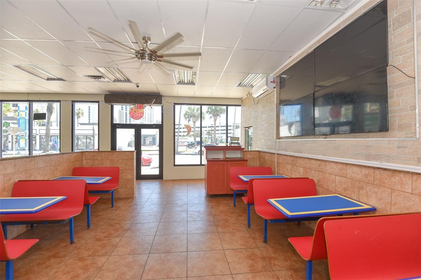 615 SEABREEZE BLVD, DAYTONA BEACH, FL, 32118