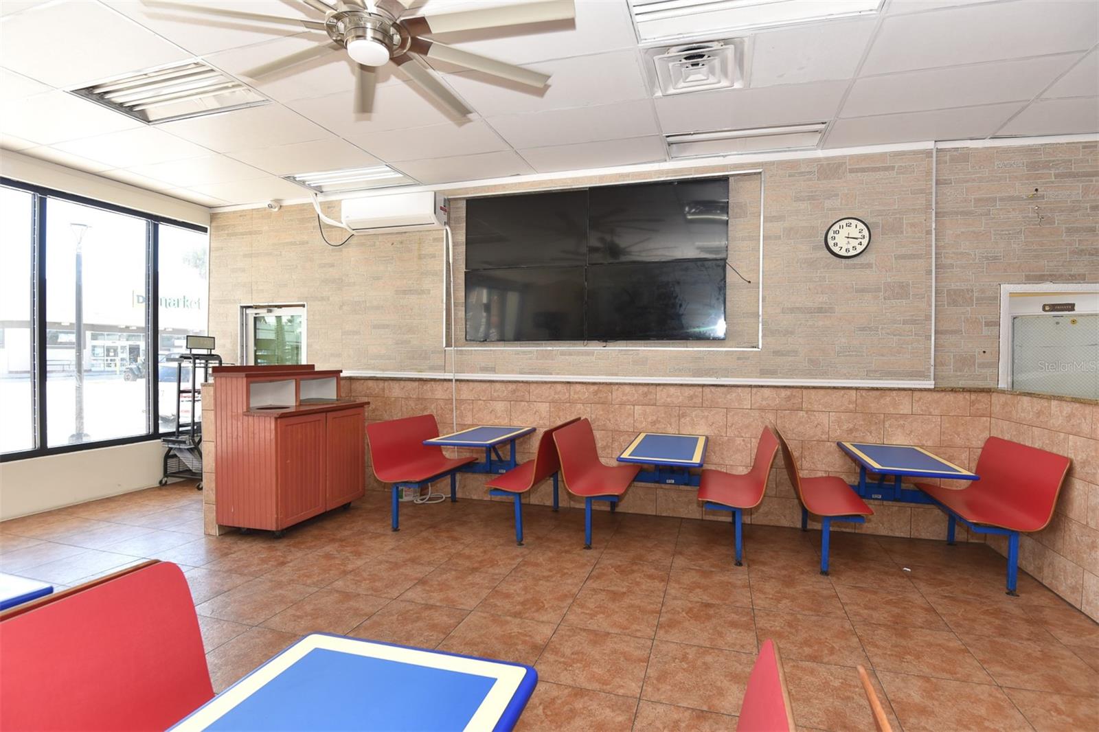 615 SEABREEZE BLVD, DAYTONA BEACH, FL, 32118