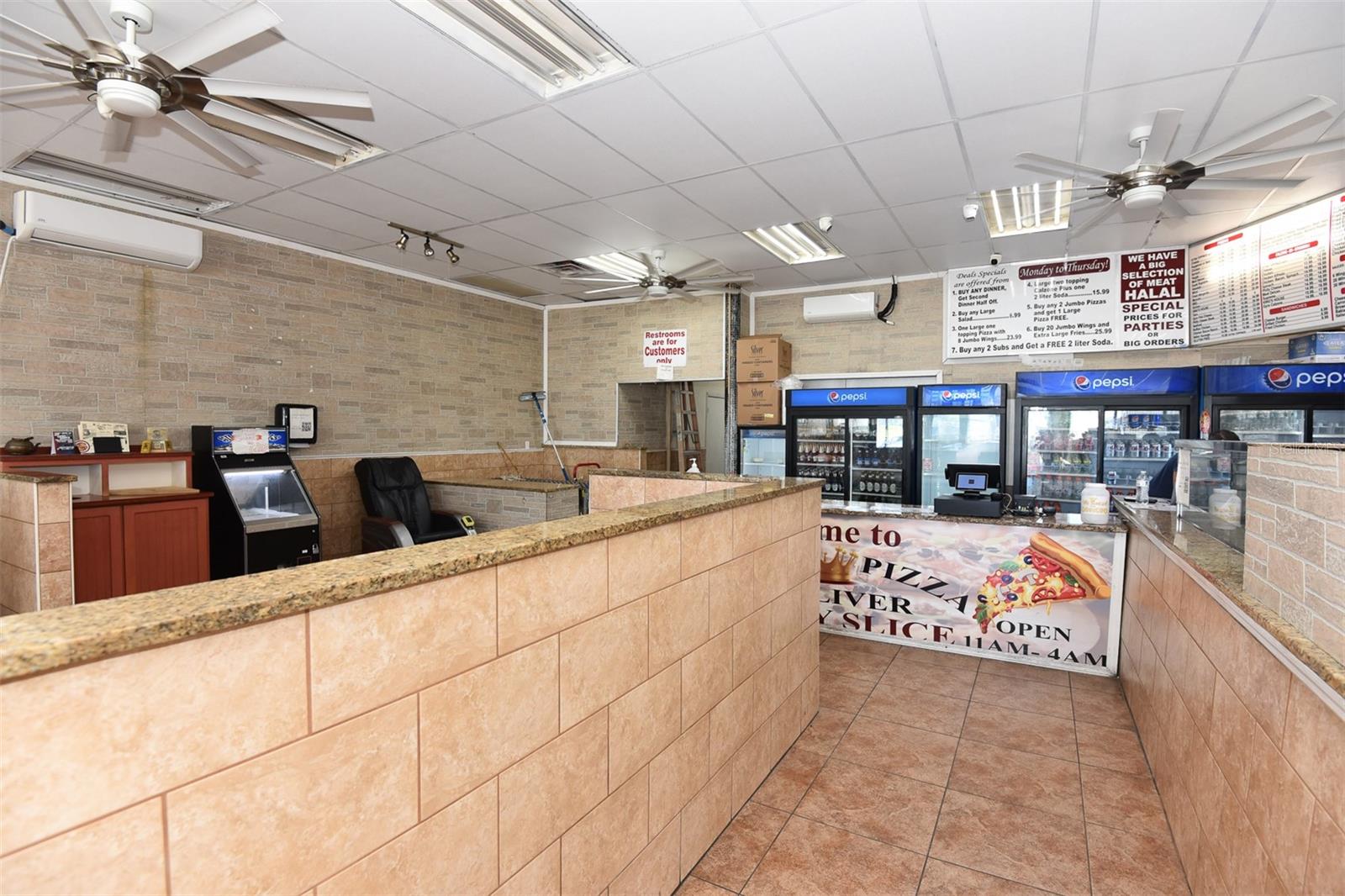 615 SEABREEZE BLVD, DAYTONA BEACH, FL, 32118