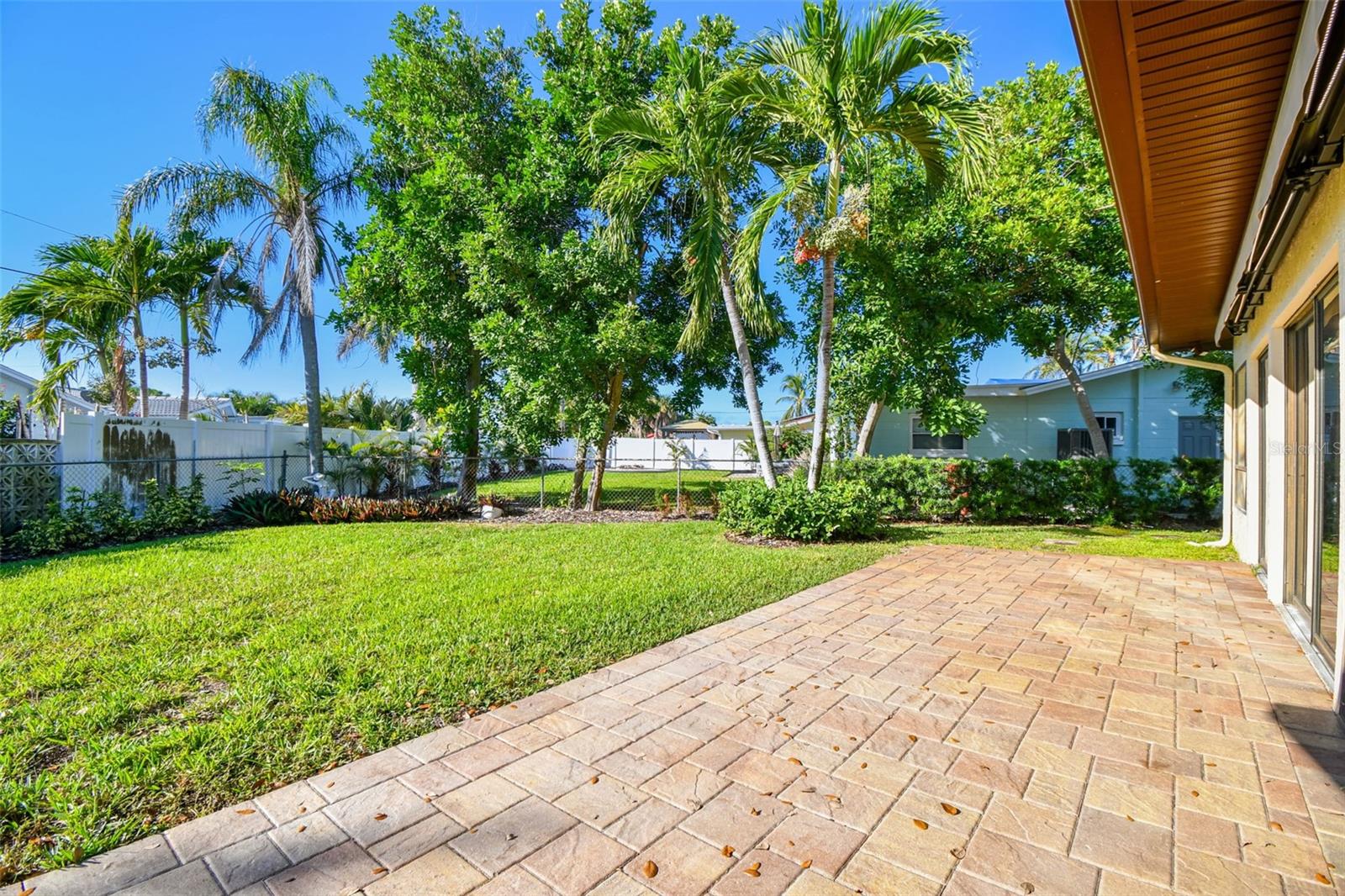 10073 S YACHT CLUB DR, TREASURE ISLAND, FL, 33706