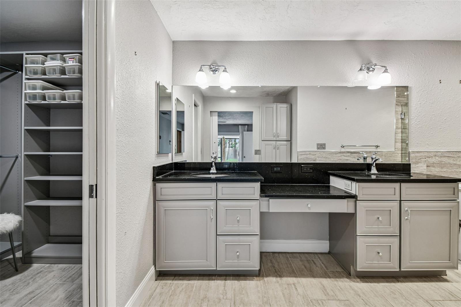 10073 S YACHT CLUB DR, TREASURE ISLAND, FL, 33706