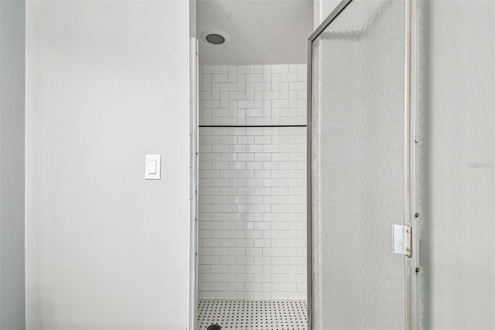 10073 S YACHT CLUB DR, TREASURE ISLAND, FL, 33706