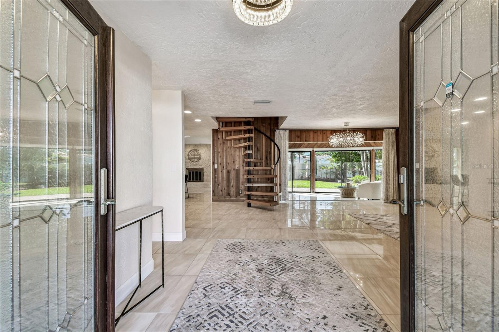 10073 S YACHT CLUB DR, TREASURE ISLAND, FL, 33706