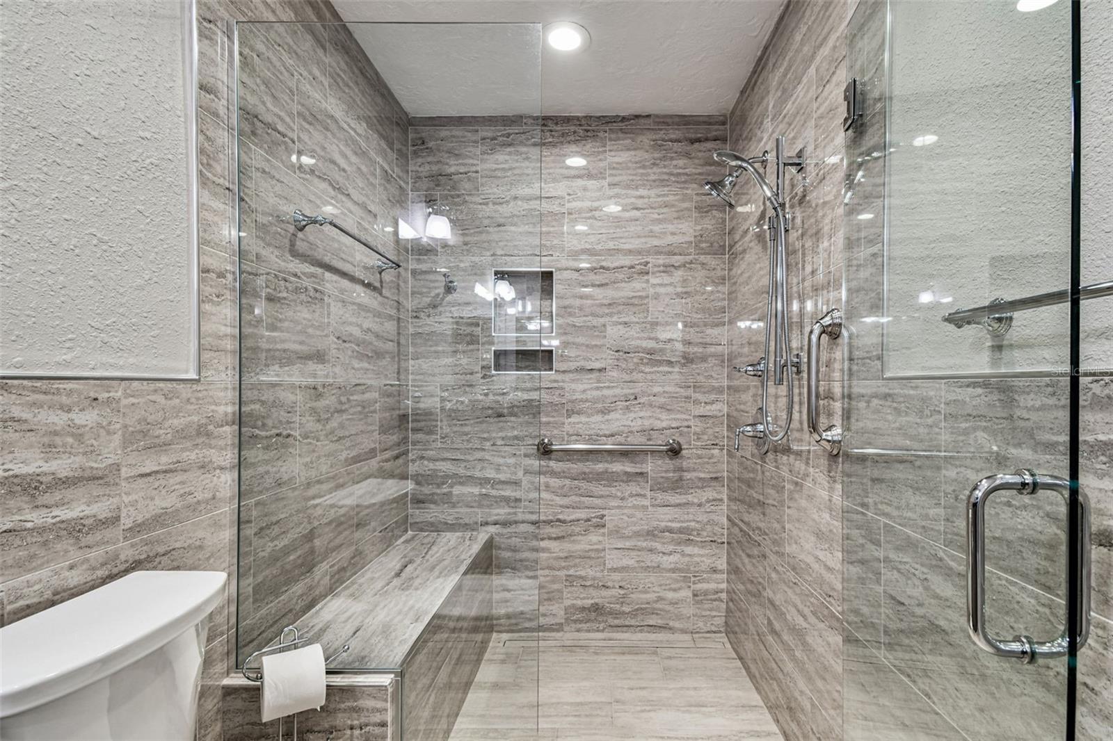 10073 S YACHT CLUB DR, TREASURE ISLAND, FL, 33706