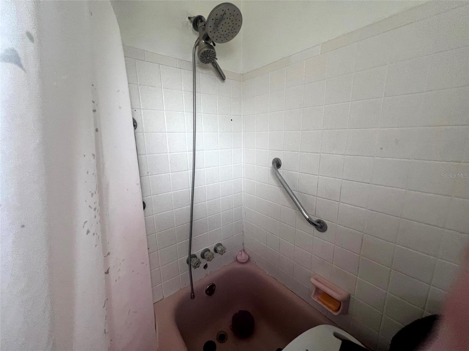 1832 GREENHILL DR, CLEARWATER, FL, 33755