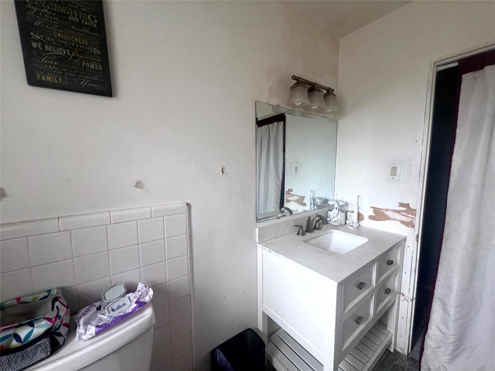 1832 GREENHILL DR, CLEARWATER, FL, 33755