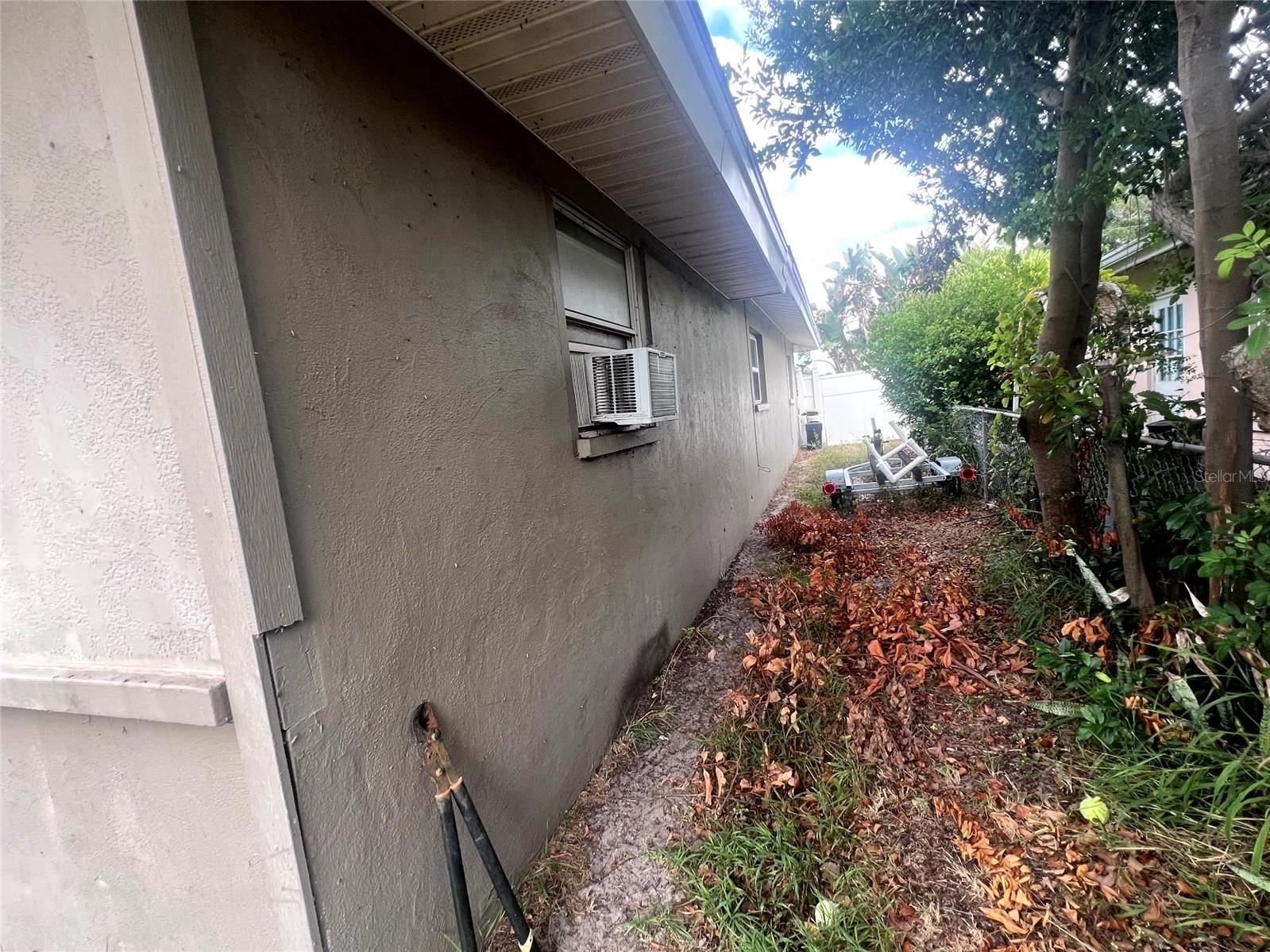 1832 GREENHILL DR, CLEARWATER, FL, 33755