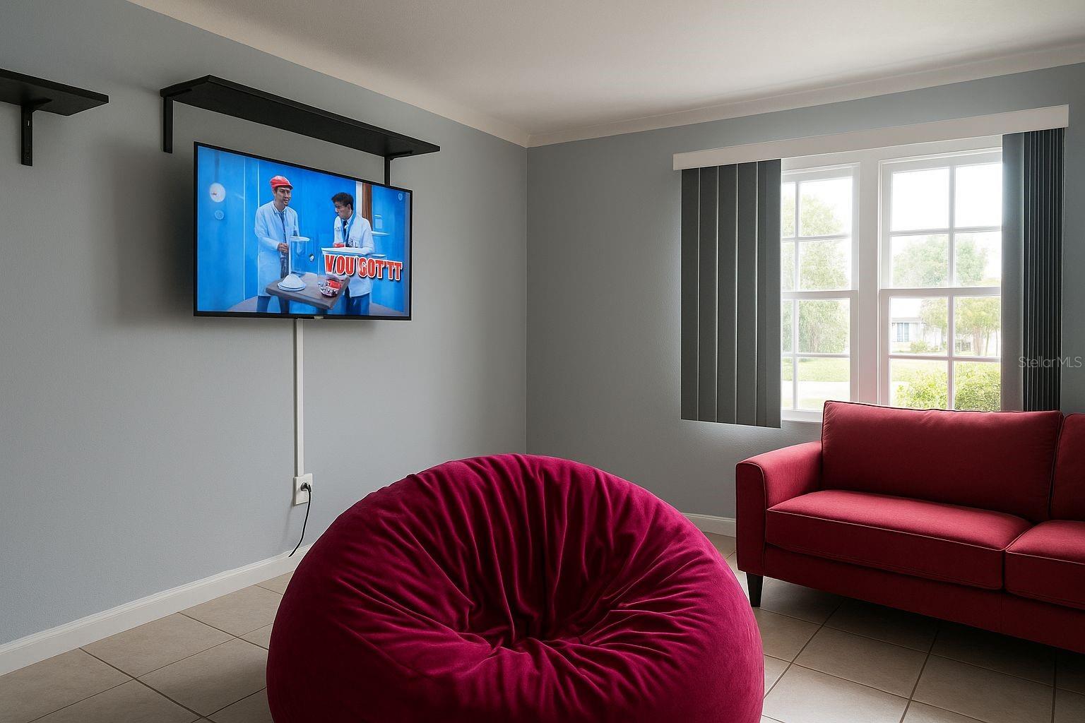 1832 GREENHILL DR, CLEARWATER, FL, 33755