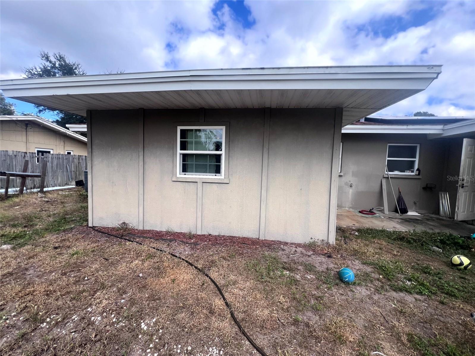 1832 GREENHILL DR, CLEARWATER, FL, 33755