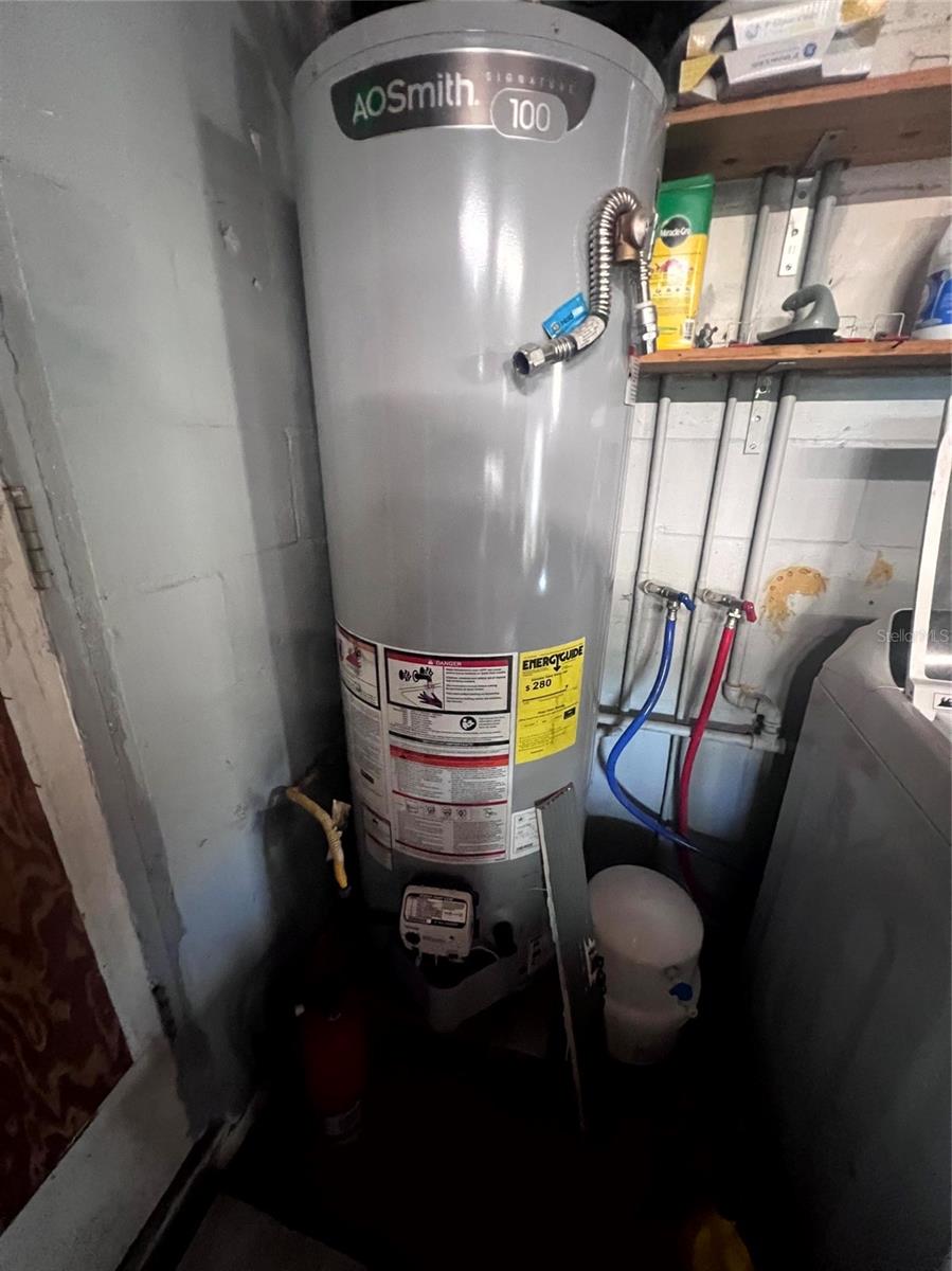 1832 GREENHILL DR, CLEARWATER, FL, 33755