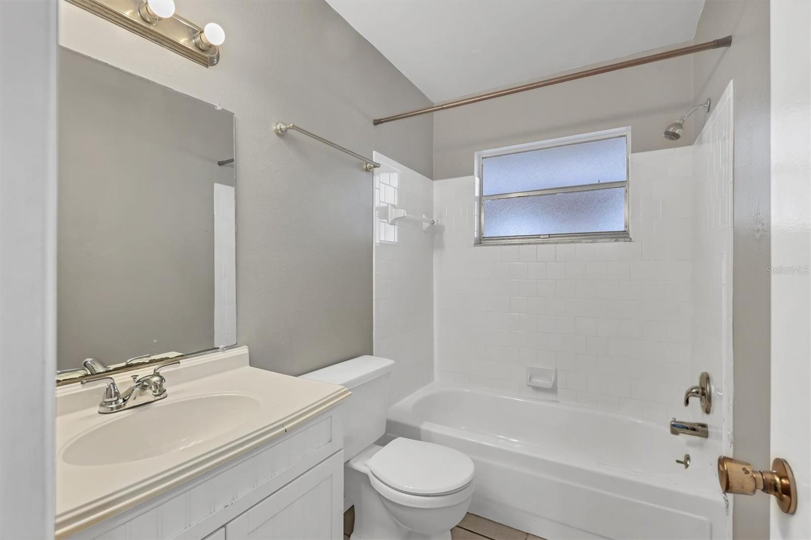 5507 FOUNTAIN LAKE CIR #B203, BRADENTON, FL, 34207