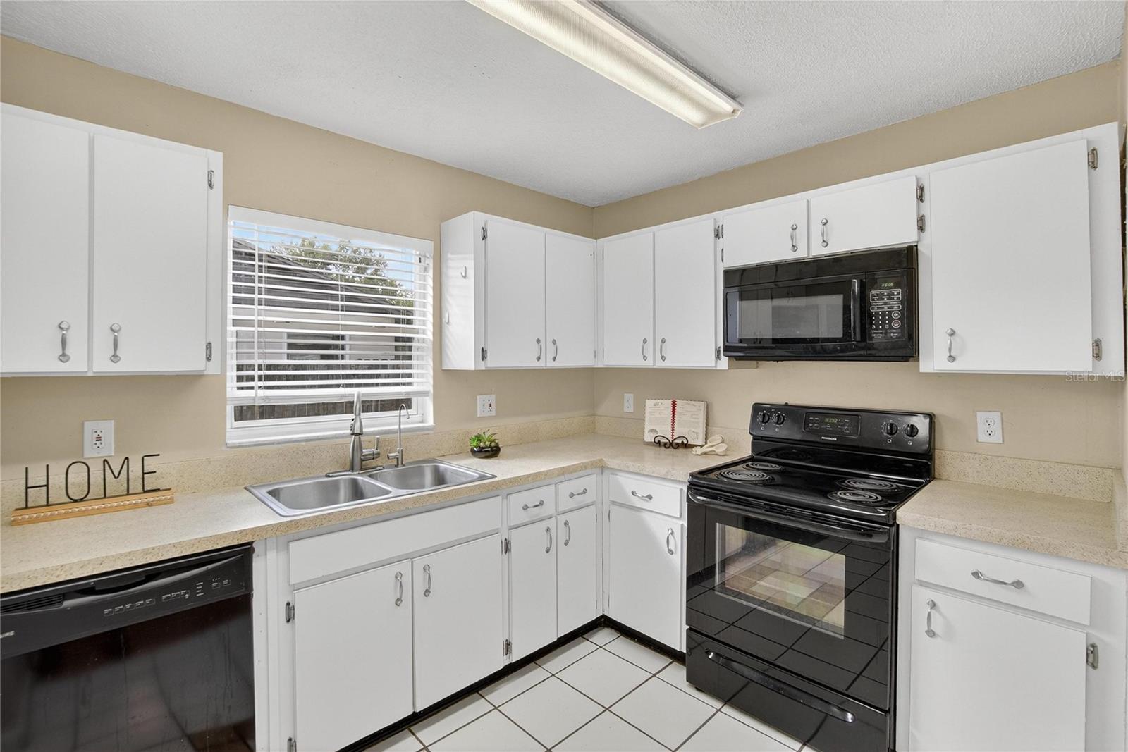 221 FAITHWAY DR, SEFFNER, FL, 33584