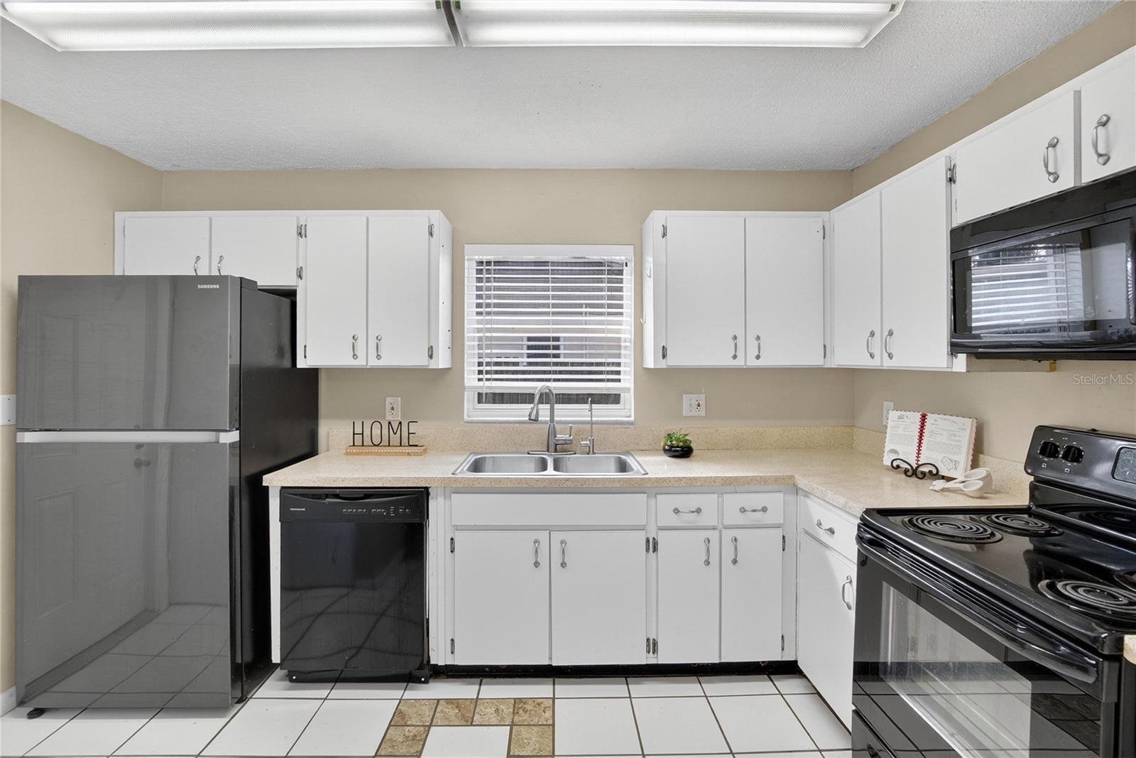 221 FAITHWAY DR, SEFFNER, FL, 33584