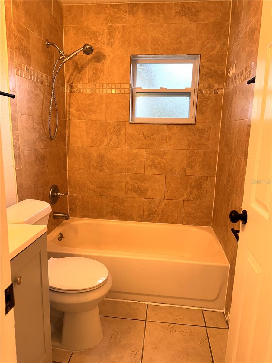 1619 E MARKS DR, TAMPA, FL, 33604