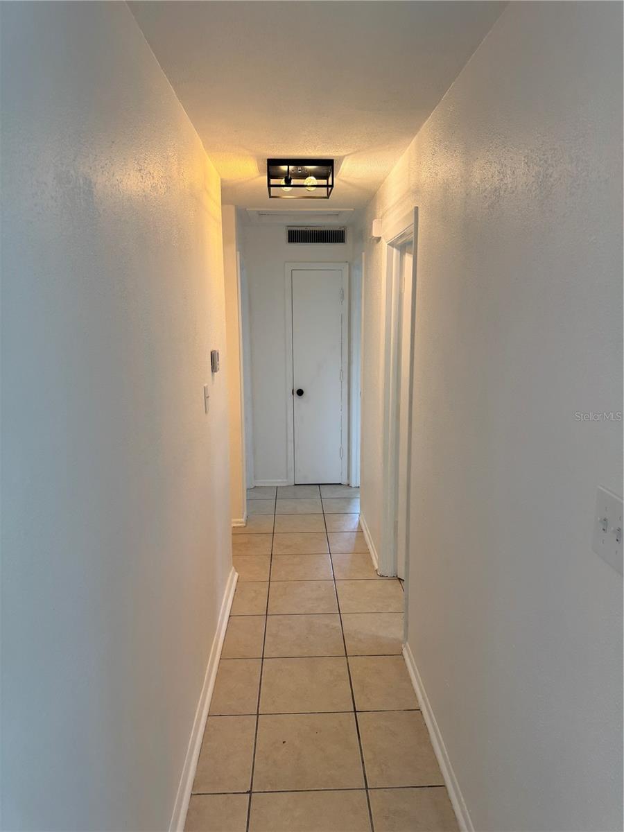 1619 E MARKS DR, TAMPA, FL, 33604