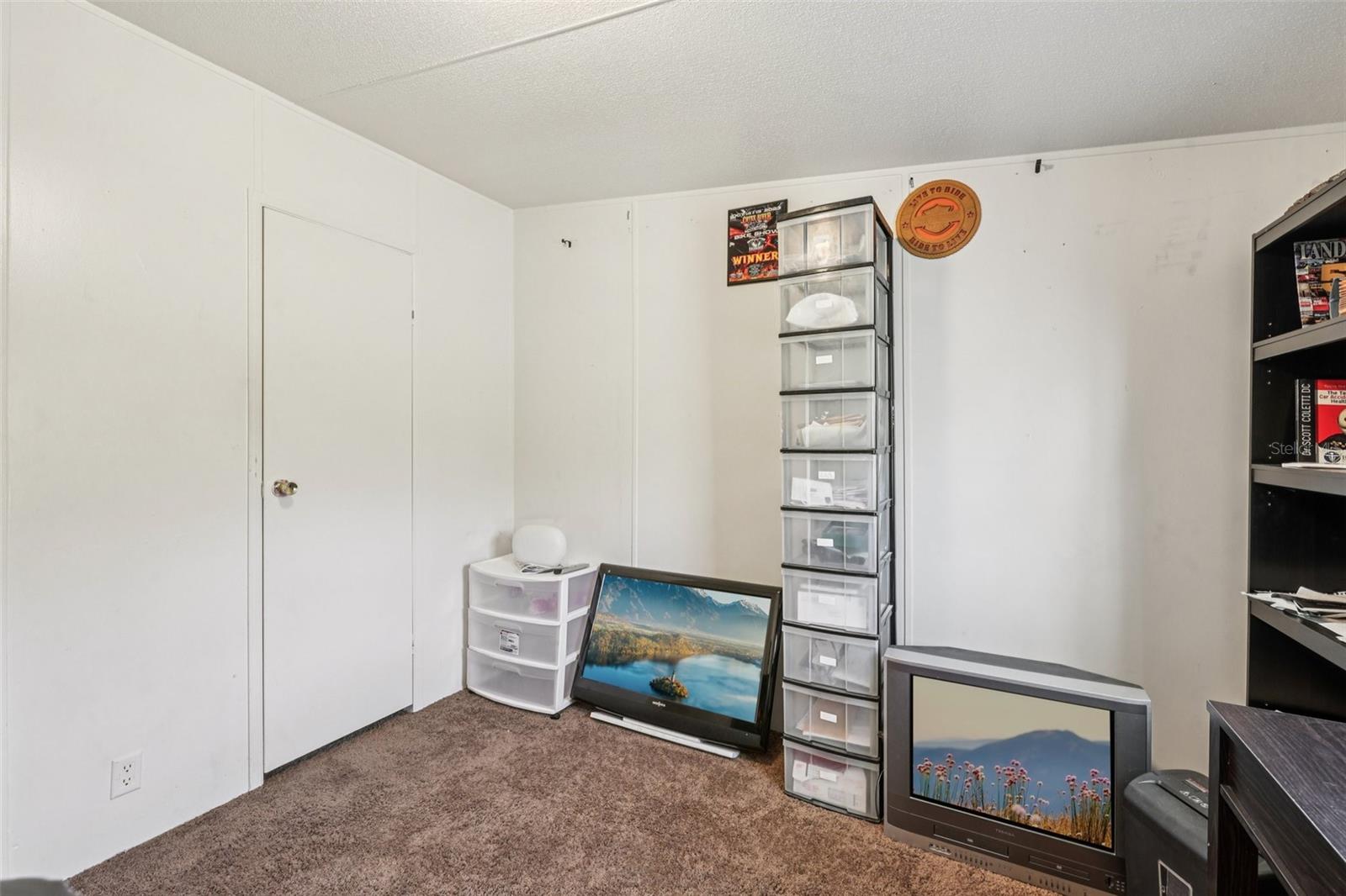 9644 LAKE DR, NEW PORT RICHEY, FL, 34654