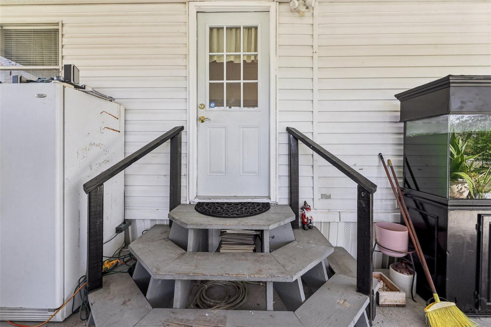 9644 LAKE DR, NEW PORT RICHEY, FL, 34654