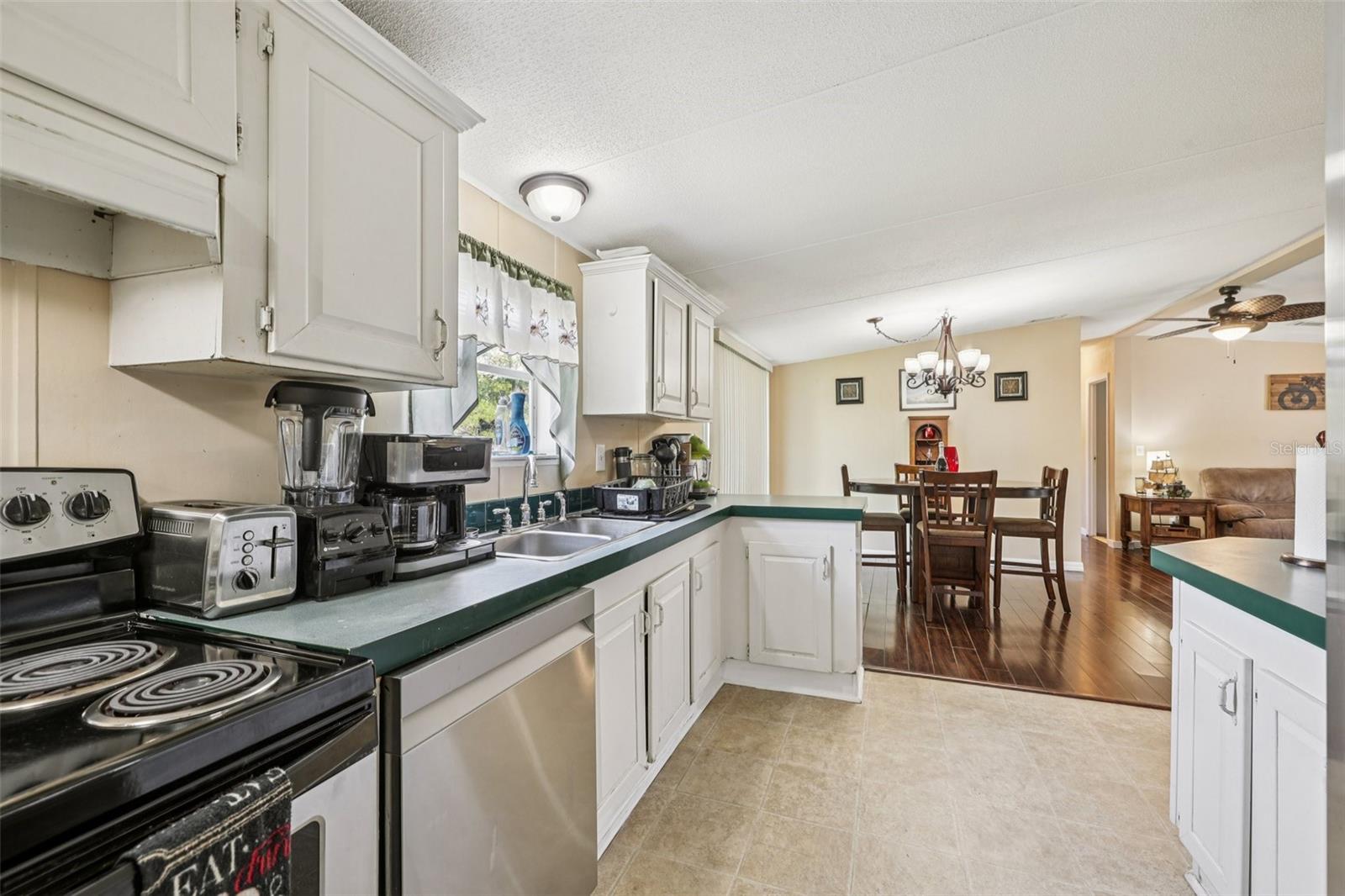 9644 LAKE DR, NEW PORT RICHEY, FL, 34654