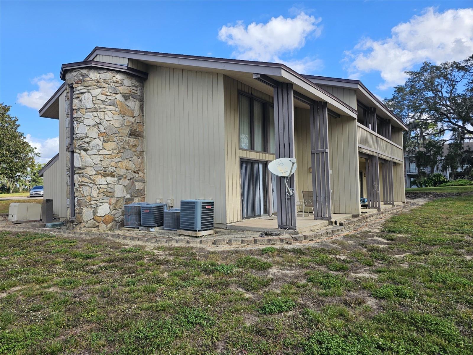 P4936875 Property Photo