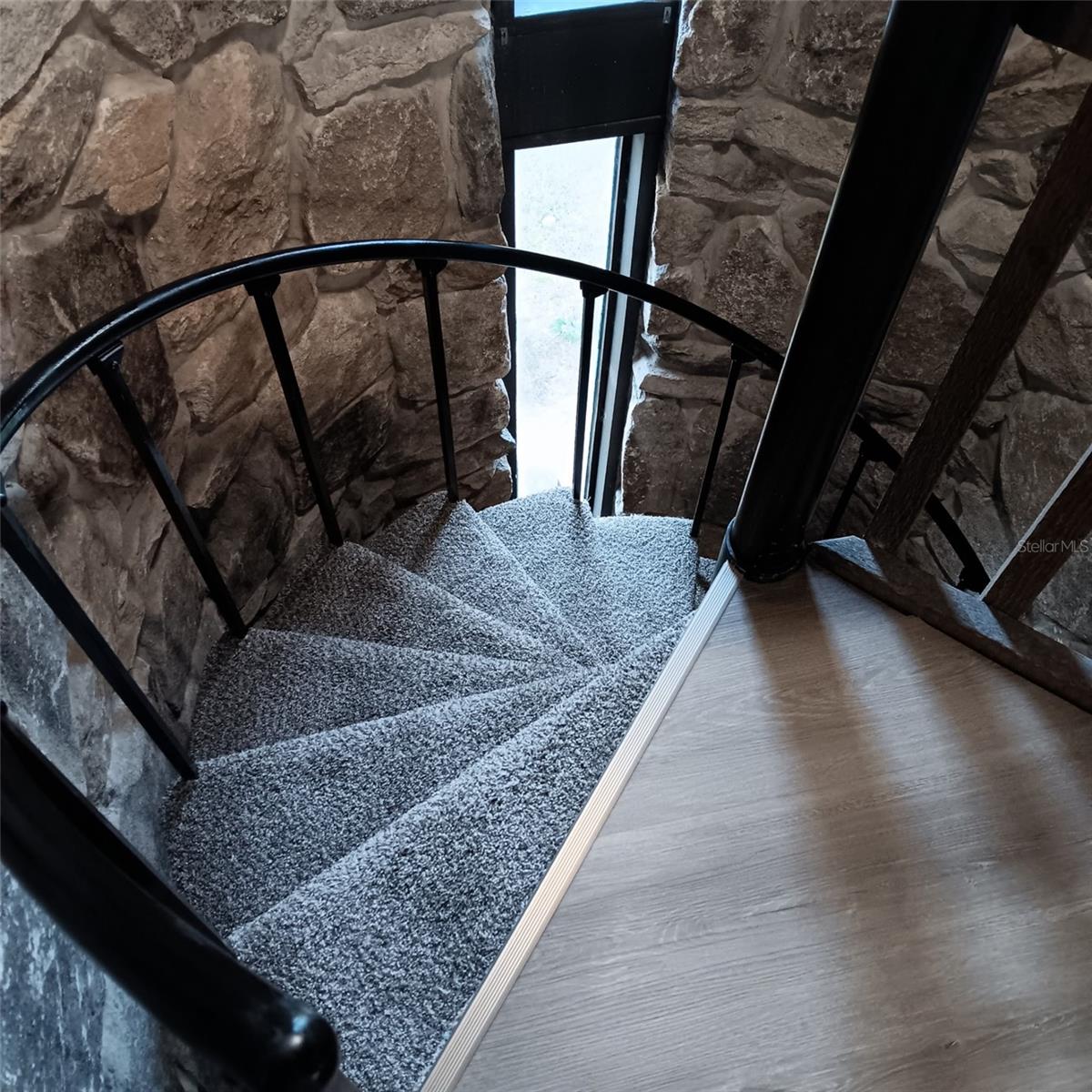 P4936875 Property Photo