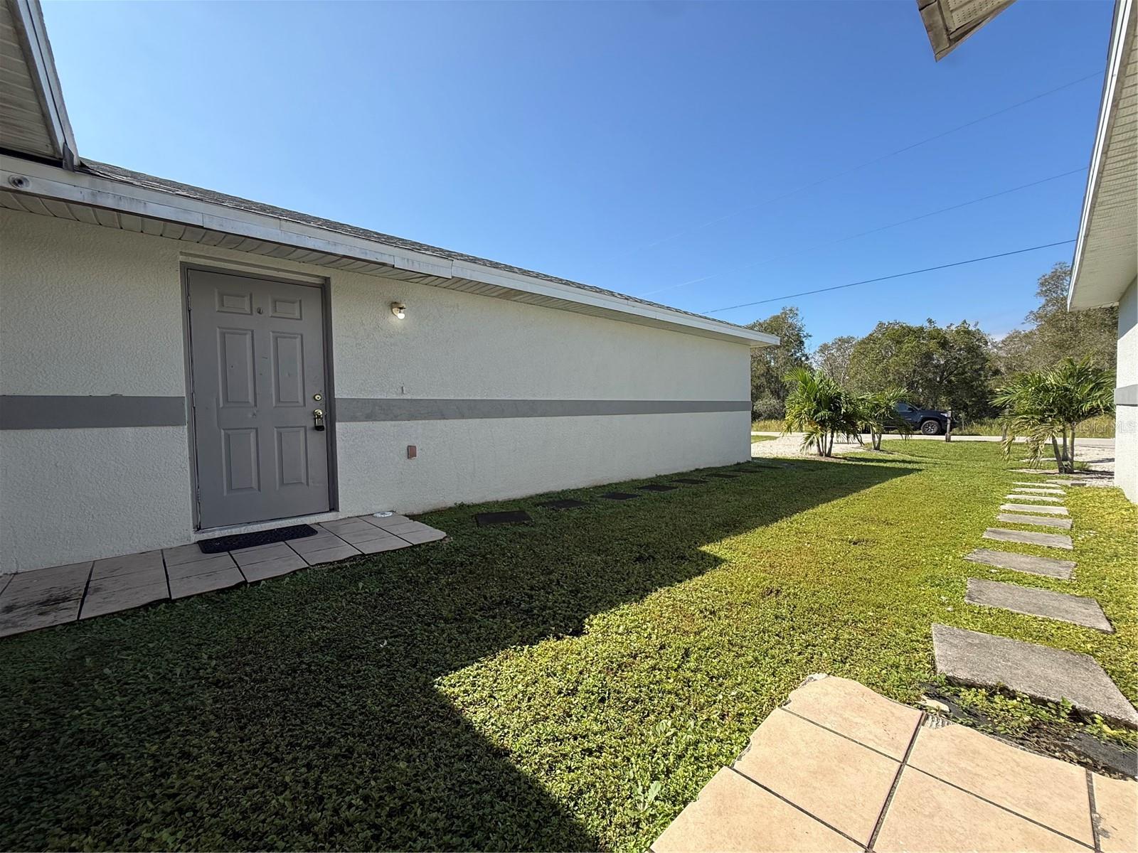 777-779 BEDFORD DR, LEHIGH ACRES, FL, 33974