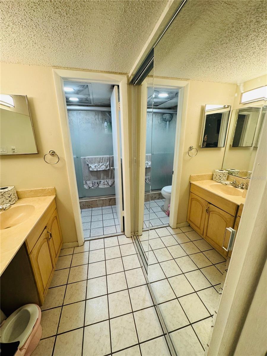 4724 CHRISTA CT #322, TAMPA, FL, 33614