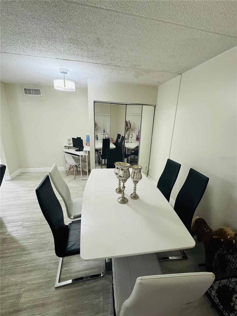 4724 CHRISTA CT #322, TAMPA, FL, 33614