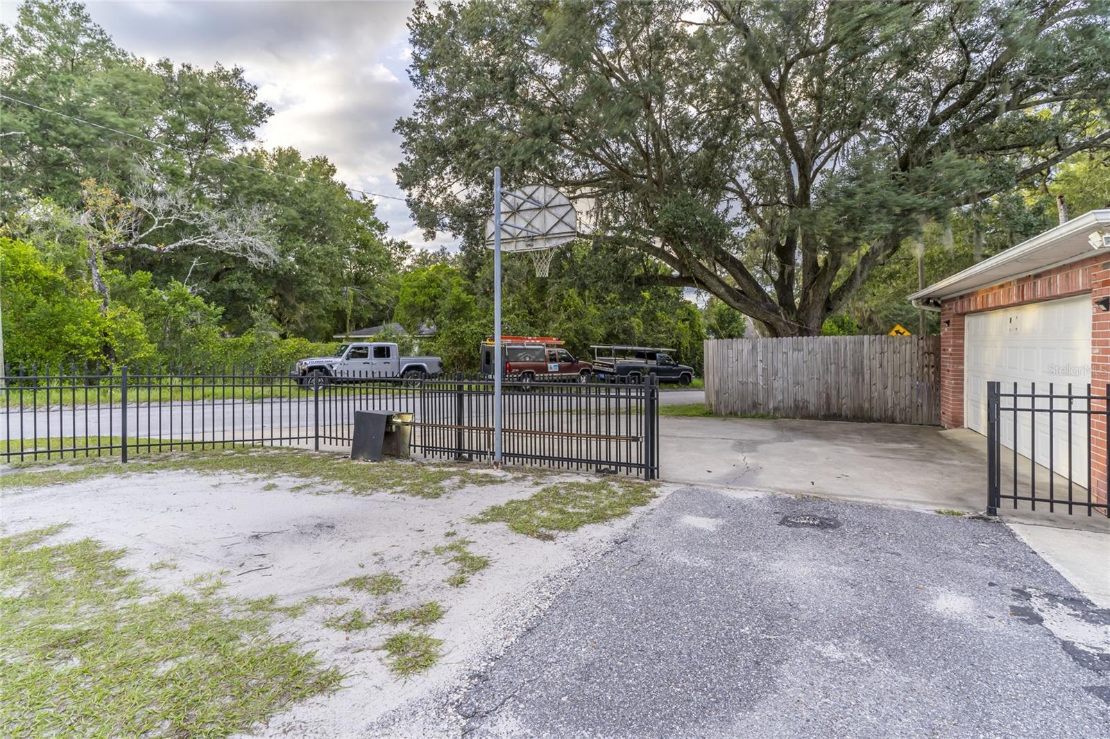 1802 E KNOLLWOOD ST, TAMPA, FL, 33610