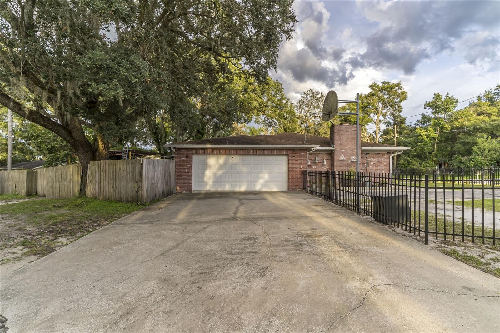 1802 E KNOLLWOOD ST, TAMPA, FL, 33610