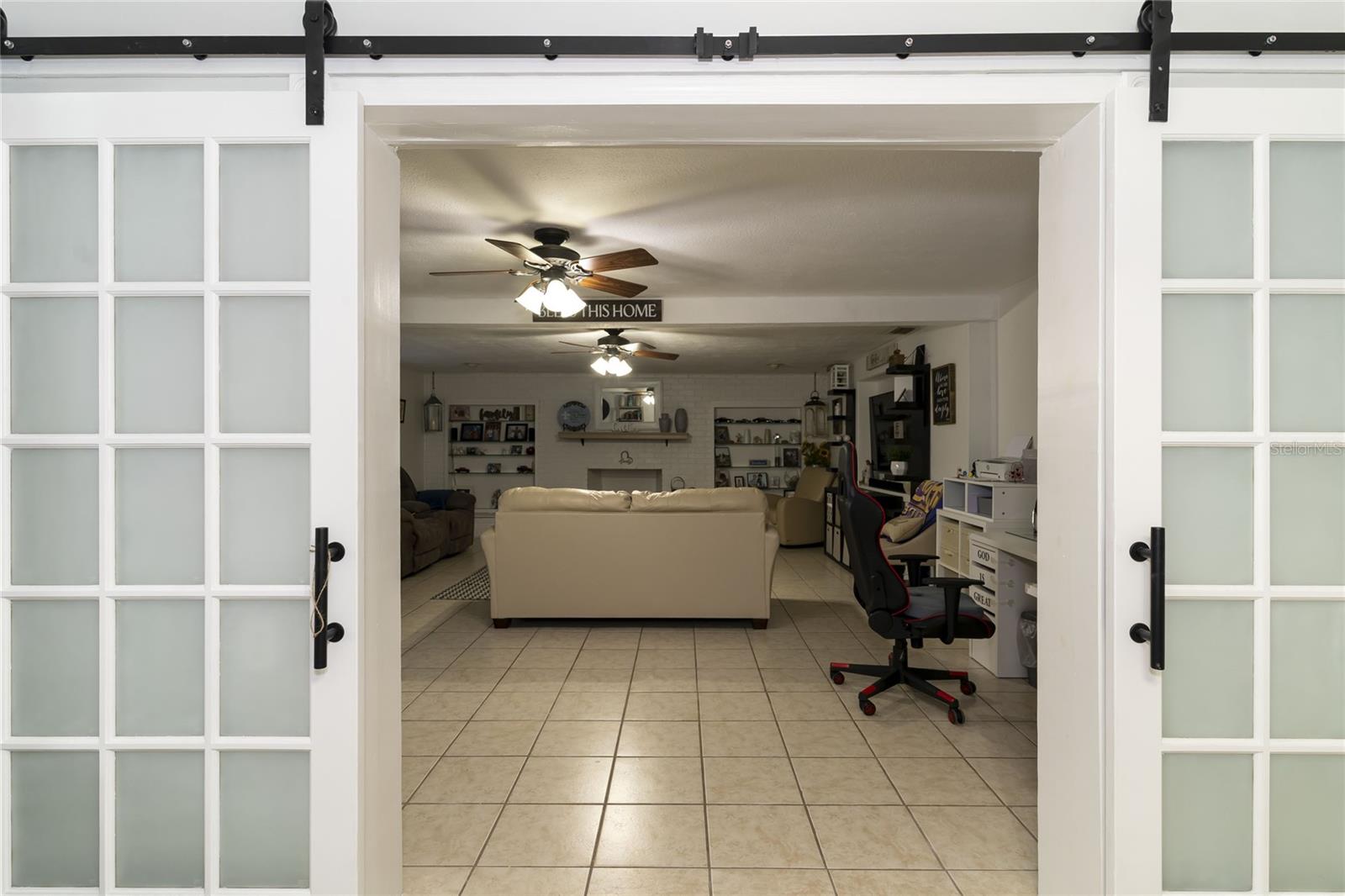 1802 E KNOLLWOOD ST, TAMPA, FL, 33610