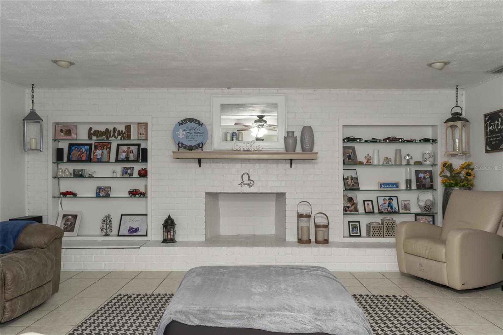 1802 E KNOLLWOOD ST, TAMPA, FL, 33610