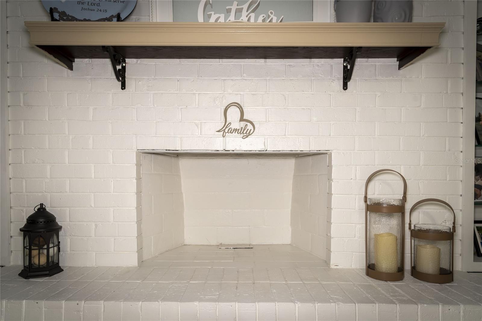 1802 E KNOLLWOOD ST, TAMPA, FL, 33610