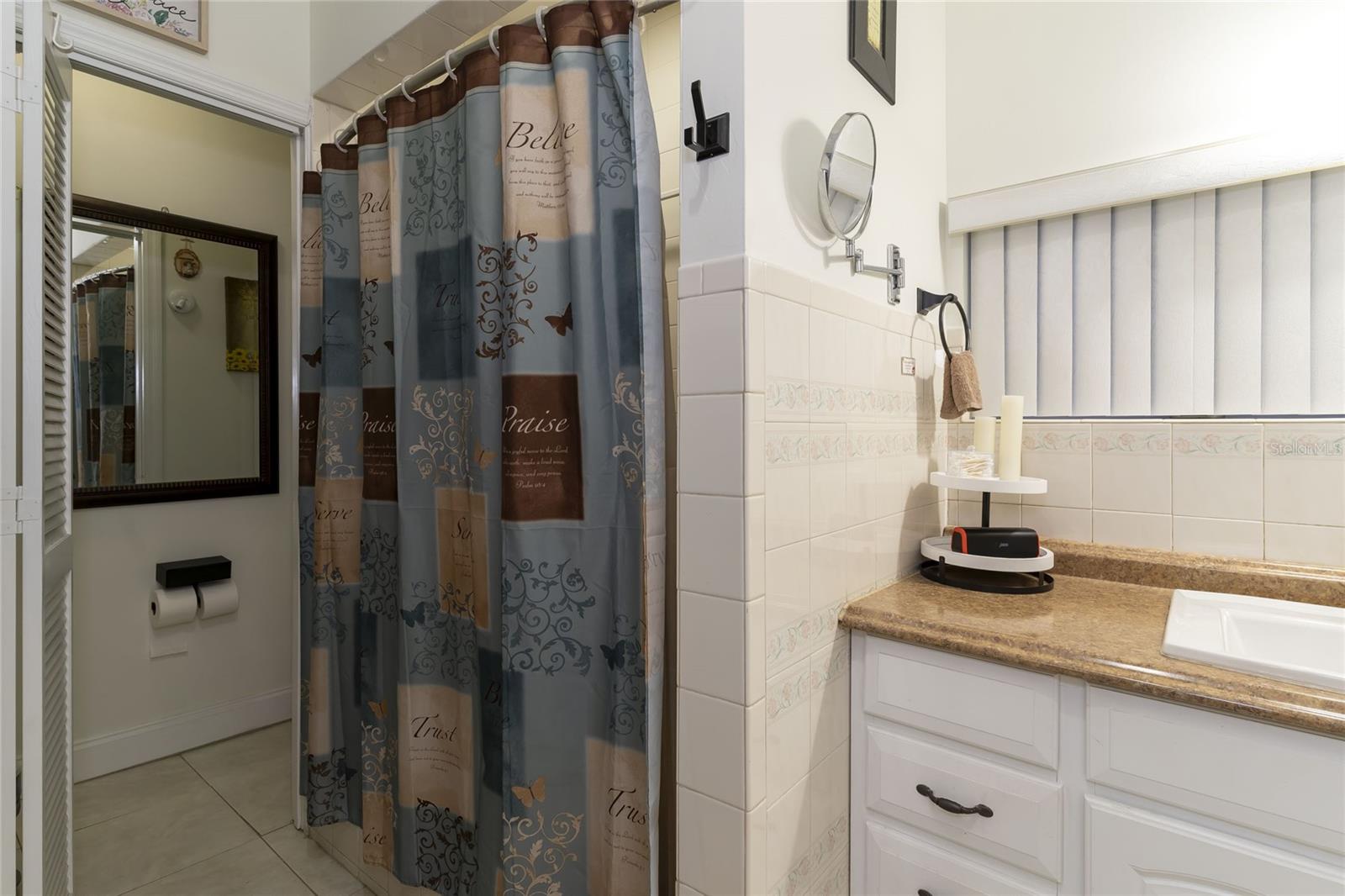 1802 E KNOLLWOOD ST, TAMPA, FL, 33610