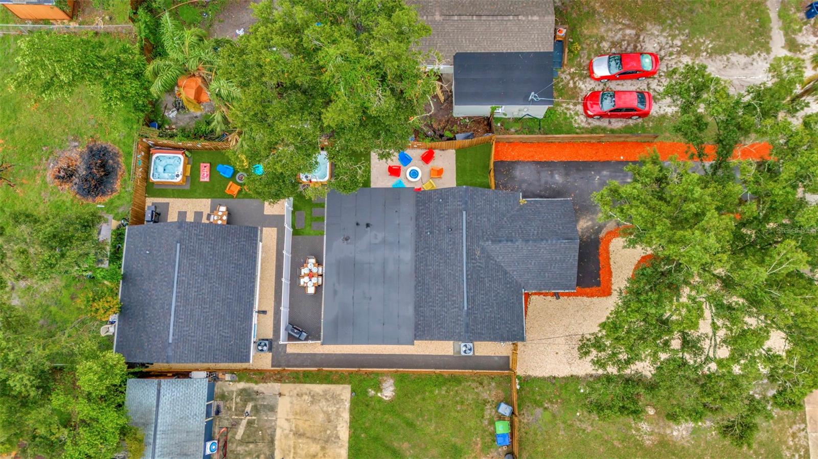 2006 E HENRY AVE, TAMPA, FL, 33610