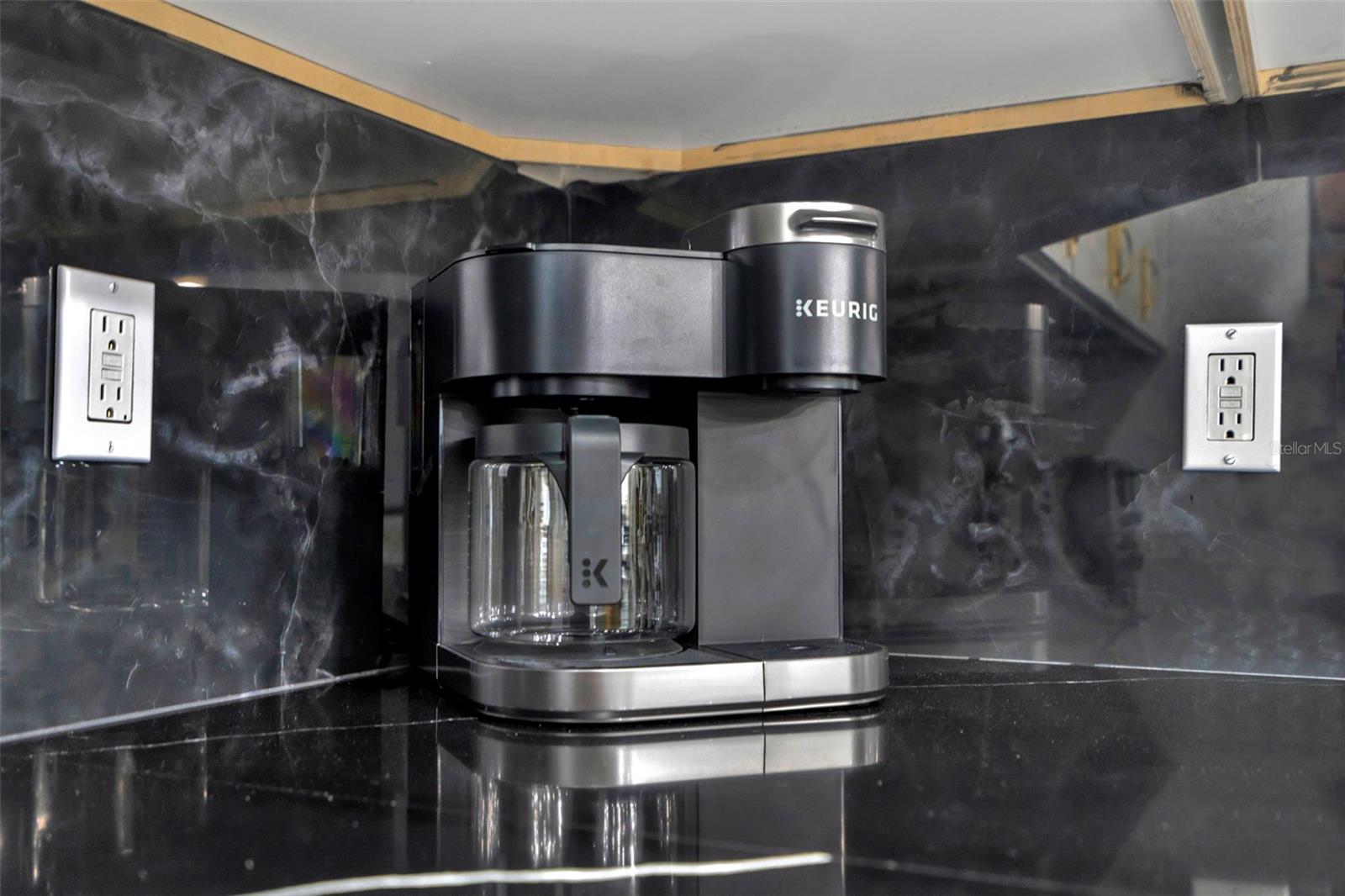 2006 E HENRY AVE, TAMPA, FL, 33610