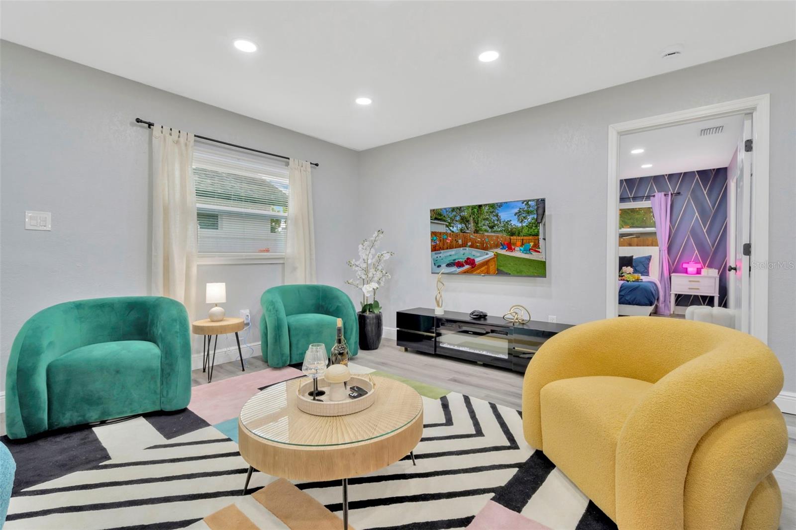 2006 E HENRY AVE, TAMPA, FL, 33610