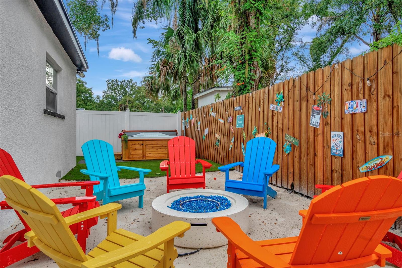 2006 E HENRY AVE, TAMPA, FL, 33610