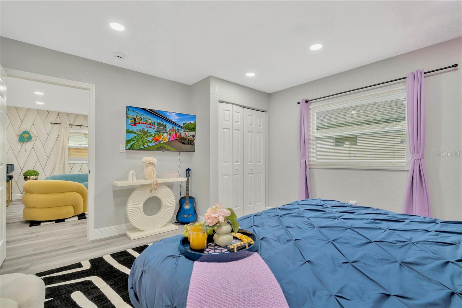 2006 E HENRY AVE, TAMPA, FL, 33610