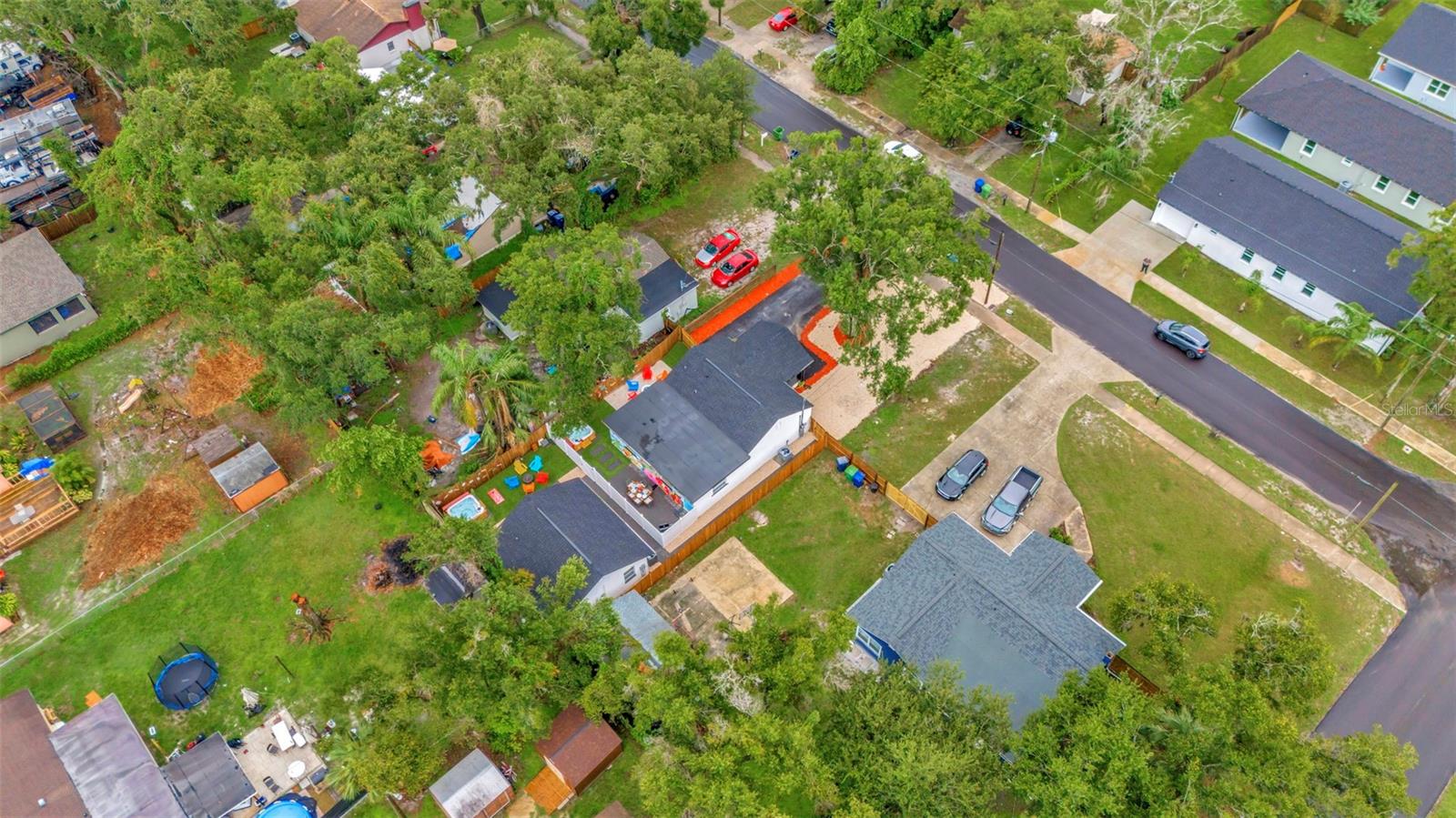 2006 E HENRY AVE, TAMPA, FL, 33610