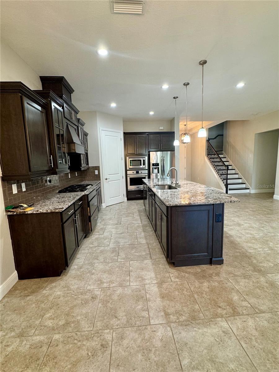 6104 CHAMPIONS ROW ST, BRADENTON, FL, 34210