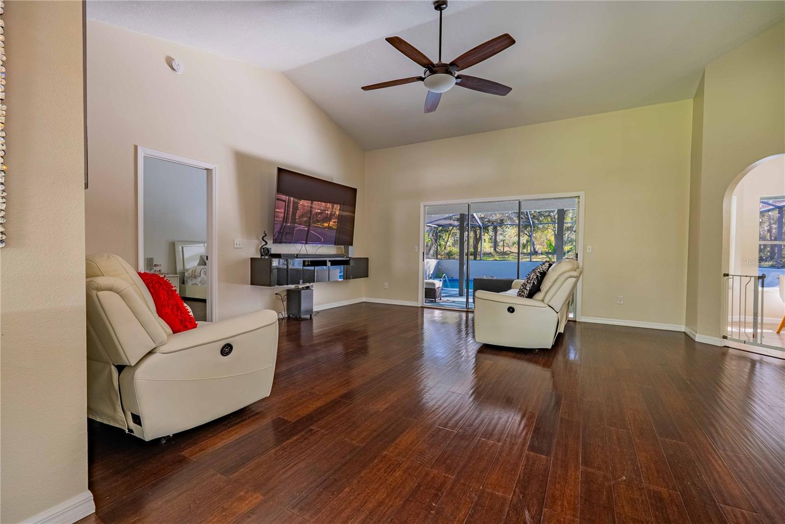 14214 CINNAMAN LN, WEEKI WACHEE, FL, 34614