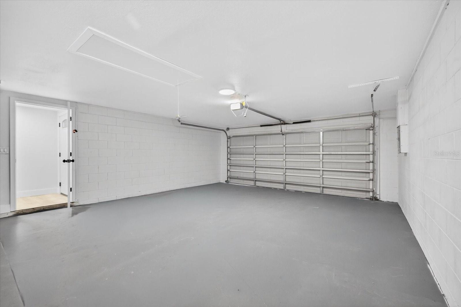 7905 TIMBERLANE WEST DR, TAMPA, FL, 33615