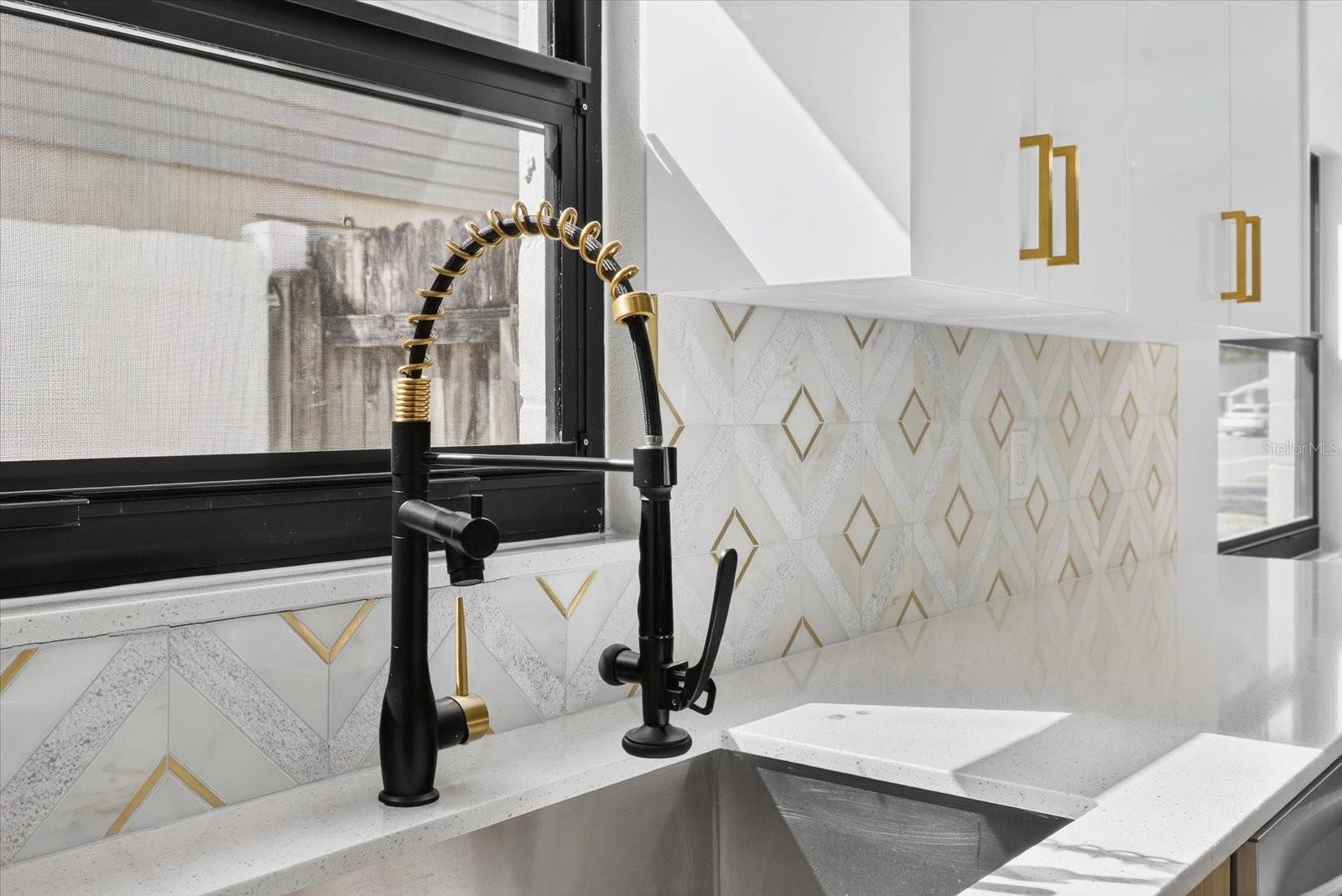 7905 TIMBERLANE WEST DR, TAMPA, FL, 33615