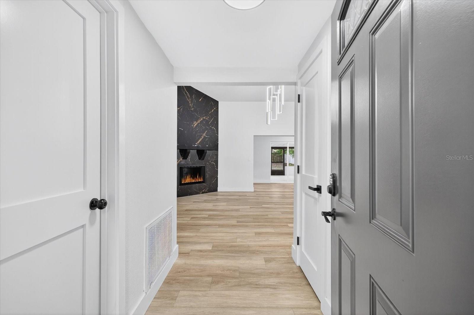 7905 TIMBERLANE WEST DR, TAMPA, FL, 33615